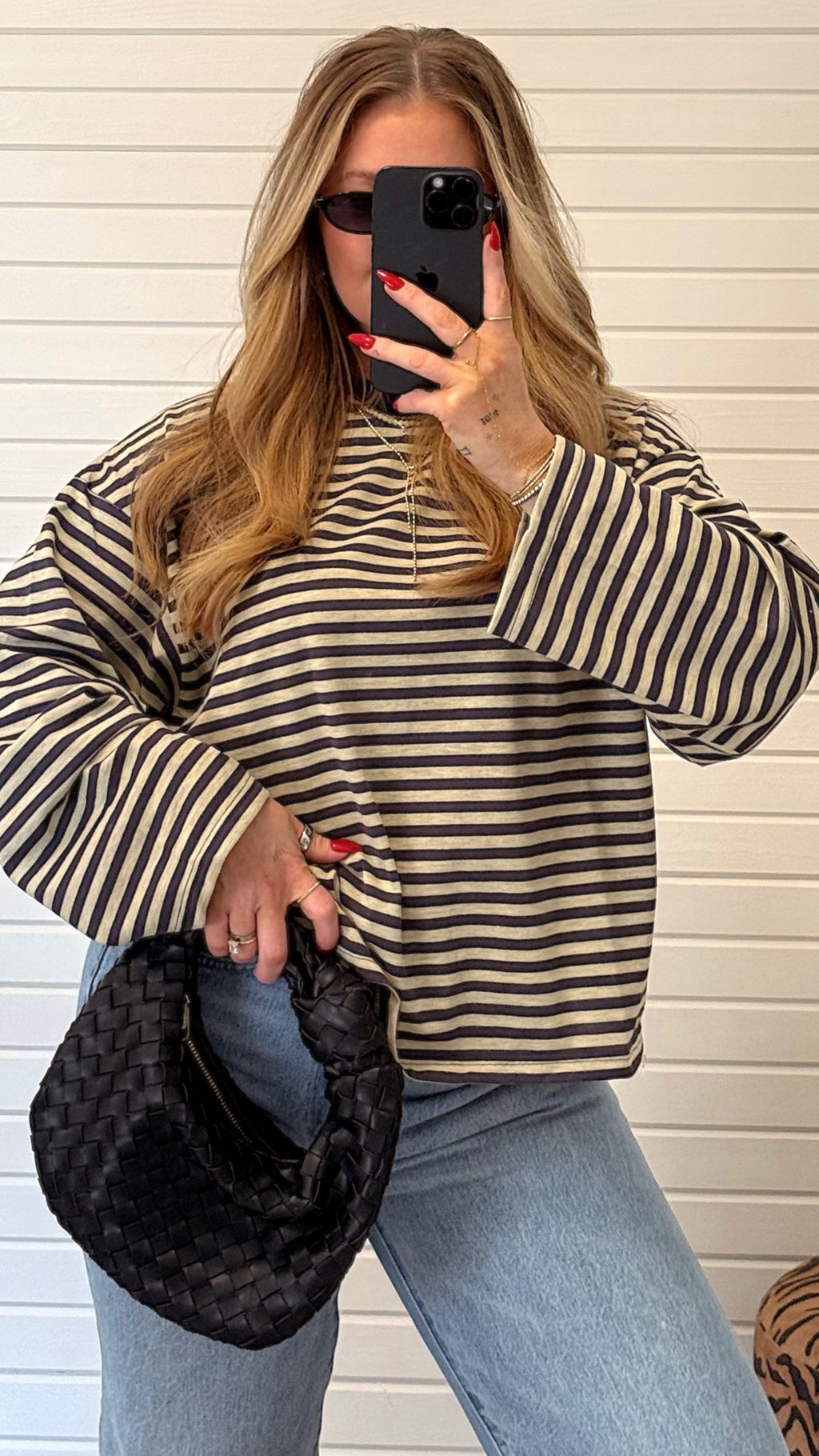 ANDI STRIPED OVERSIZED TEE.
