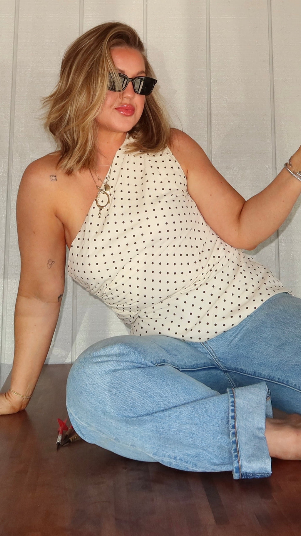 ONE SHOULDER POLKA DOT TOP.