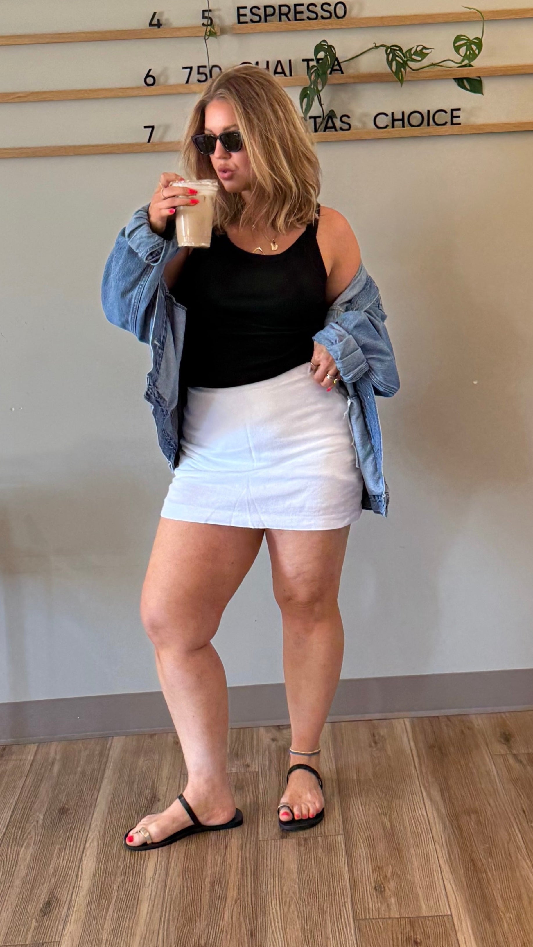 LOLA LINEN MINI SKORT.