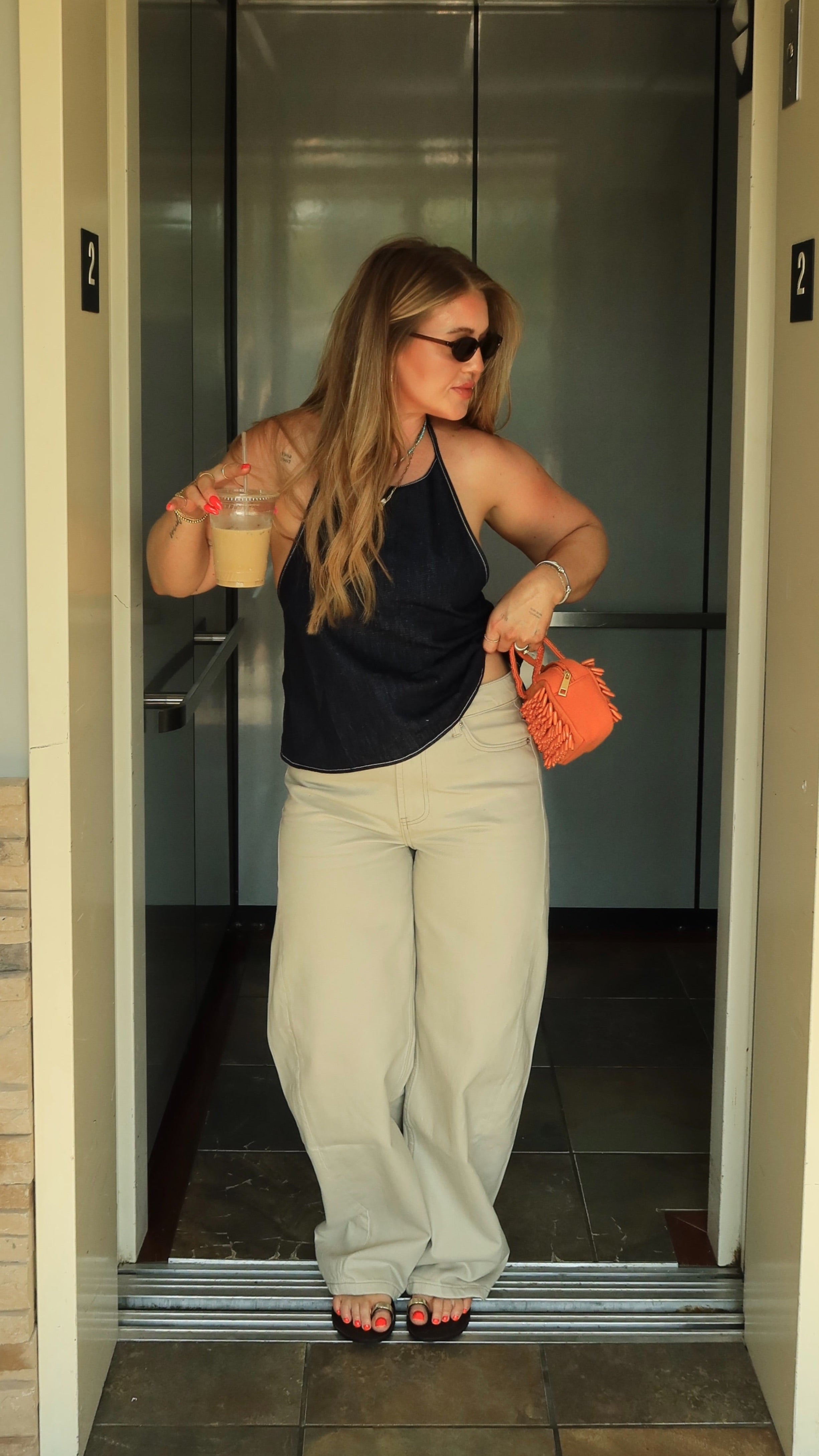 STONE BAGGY DENIM JEANS.