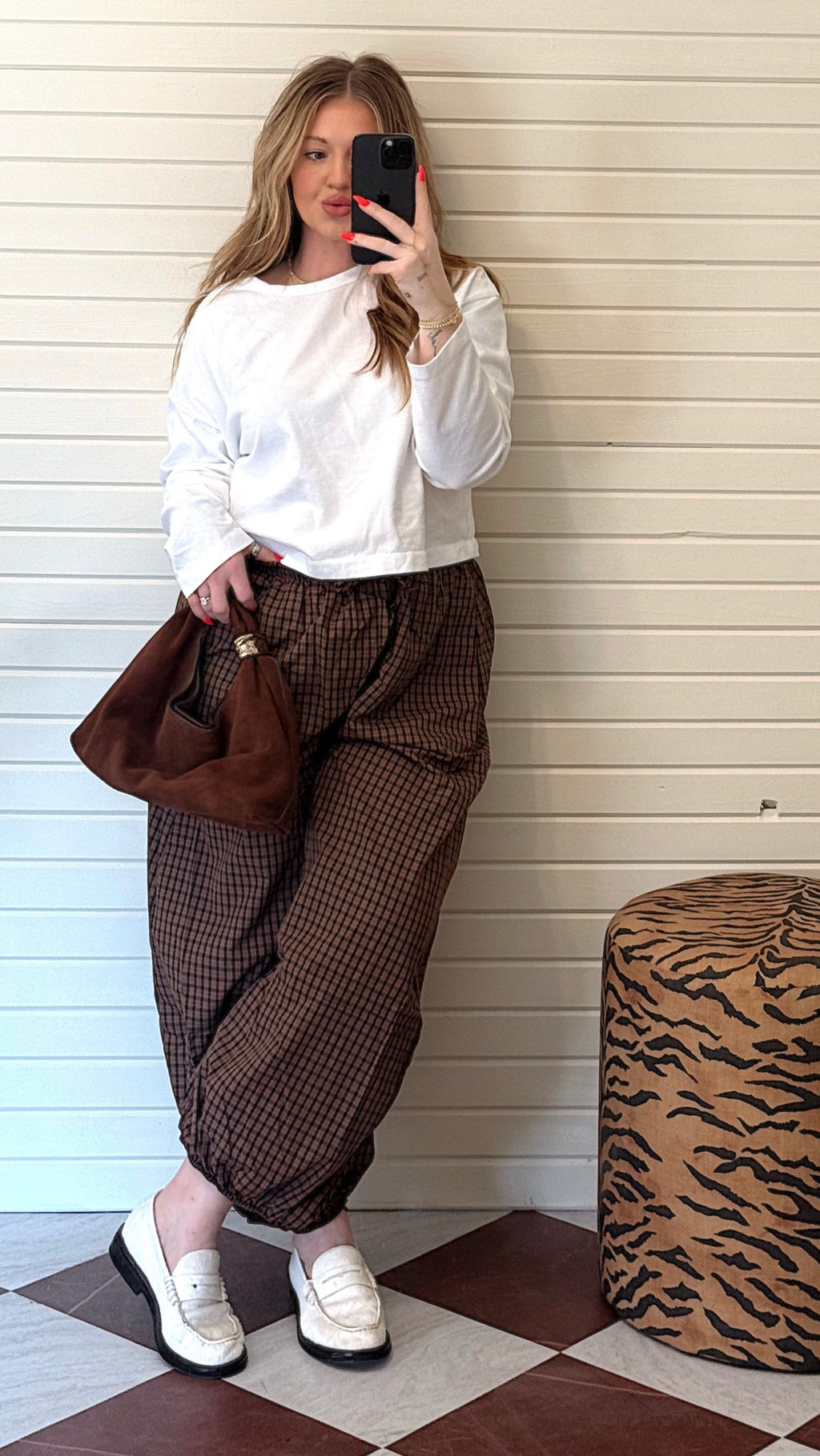 LAINE PLAID BALLOON PANTS.