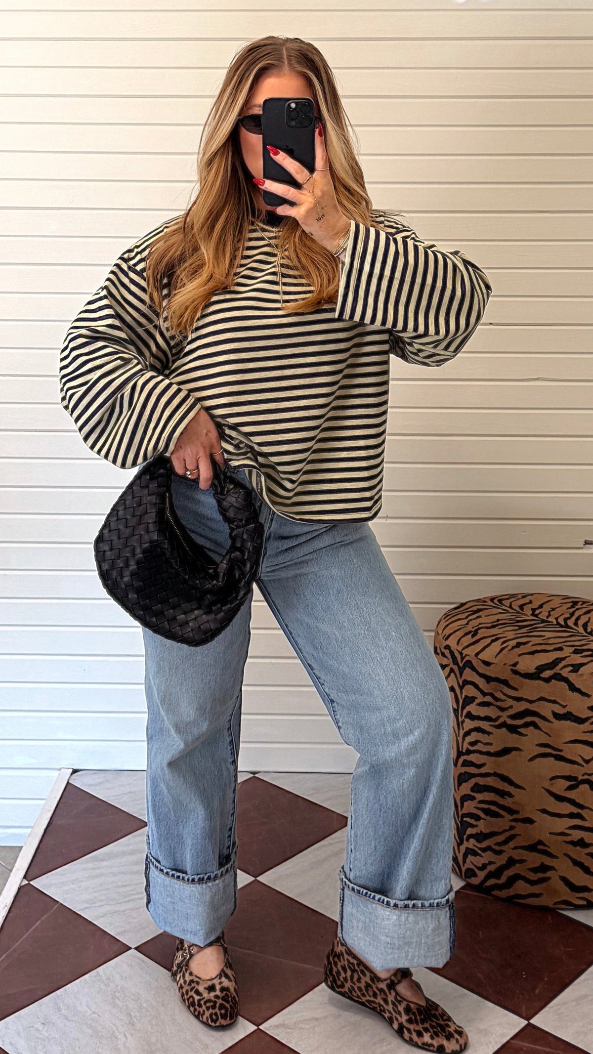ANDI STRIPED OVERSIZED TEE.