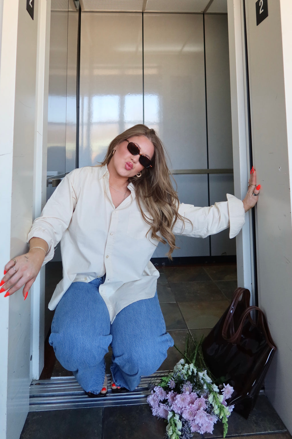 CAPRI BUTTON FRONT TOP.