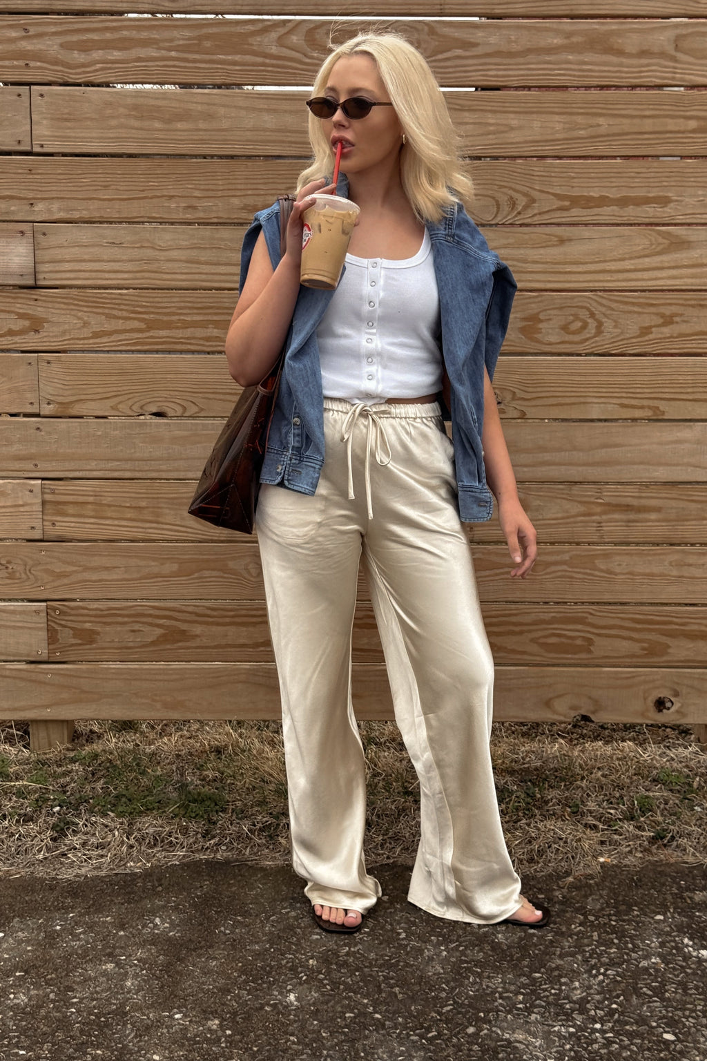 CHAMPAGNE SATIN PANTS.