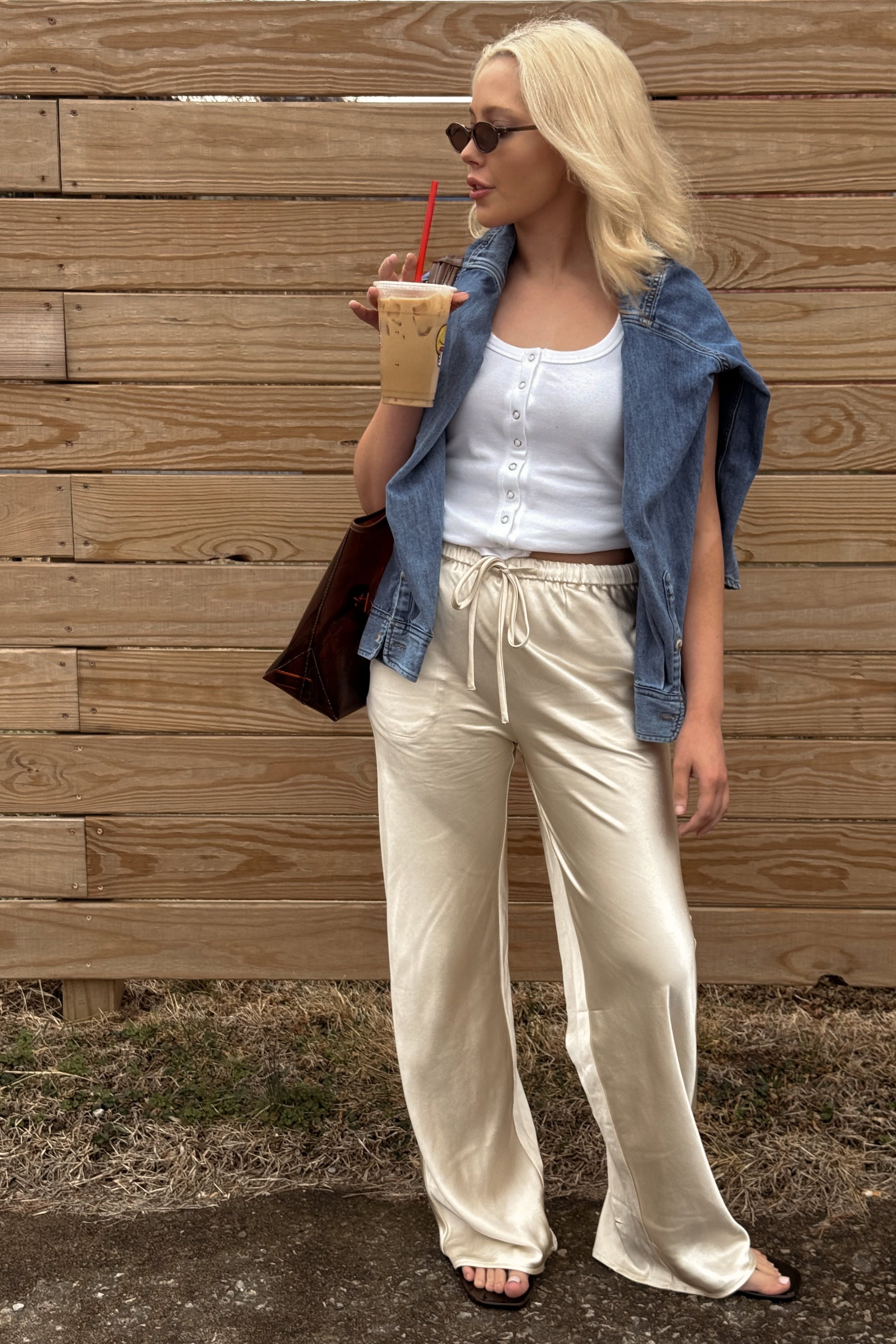 CHAMPAGNE SATIN PANTS.